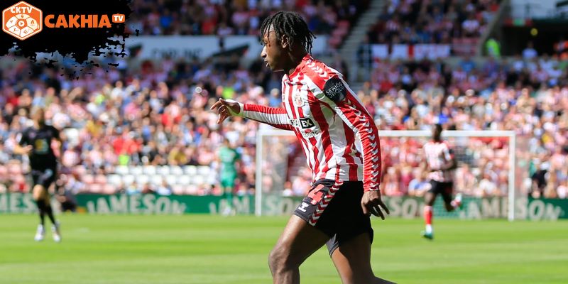 Romaine Mundle được xem là phương án bổ sung cho hàng công